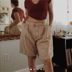 🫓thrifted work shorts🏈